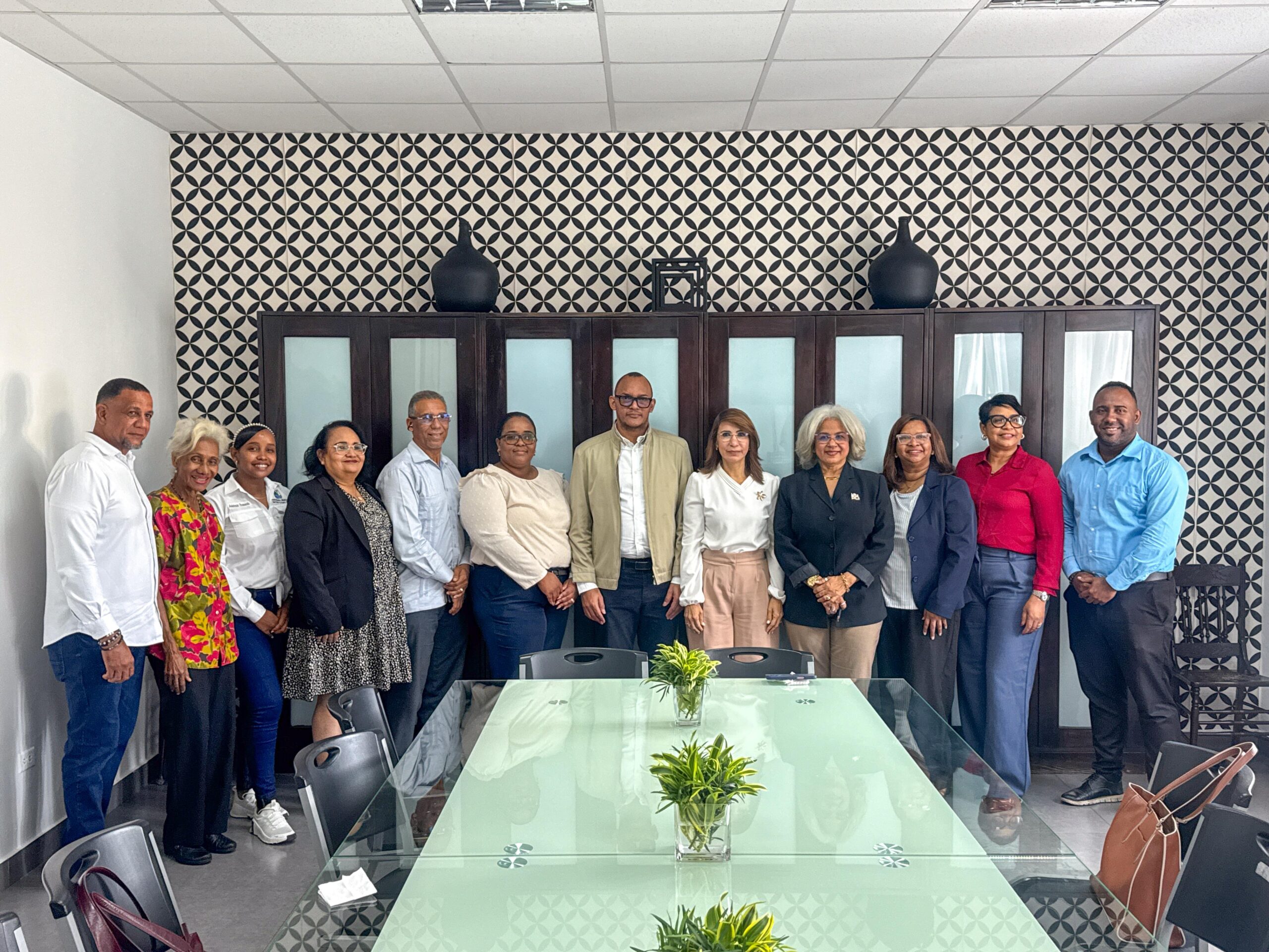 Gobernadora Claritza Rochtte encabeza reunión de coordinación para actos patrios del 26 de enero