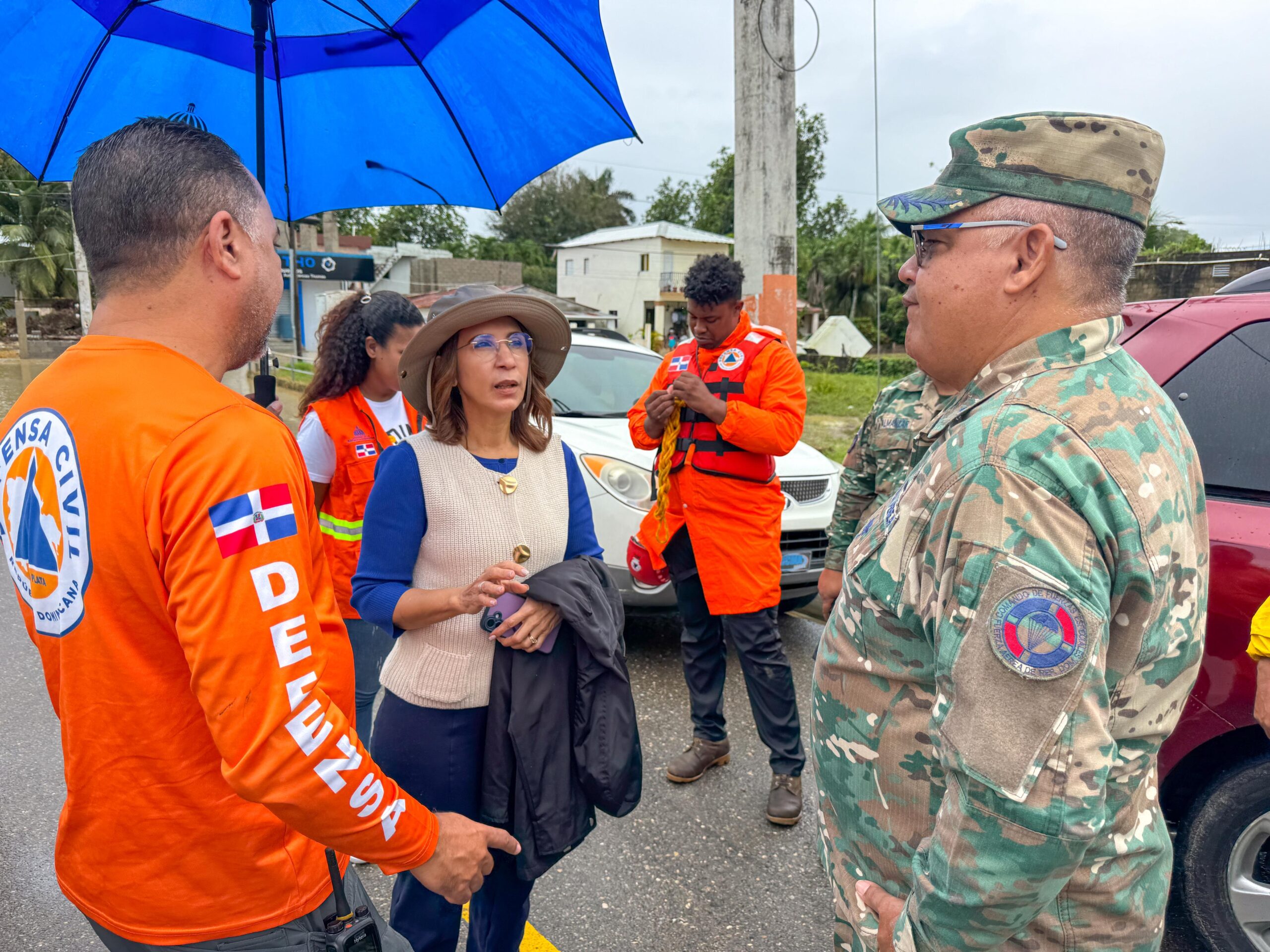 Gobernadora Claritza Rochtte supervisa en Sabaneta de Yasica, viviendas inundadas por las lluvias