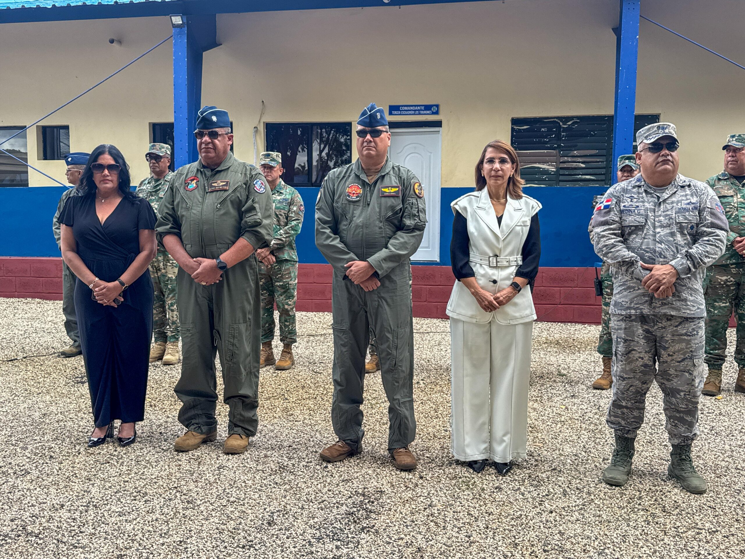Gobernadora Claritza Rochtte participa en cambio de mando en la Base Aérea de Puerto Plata