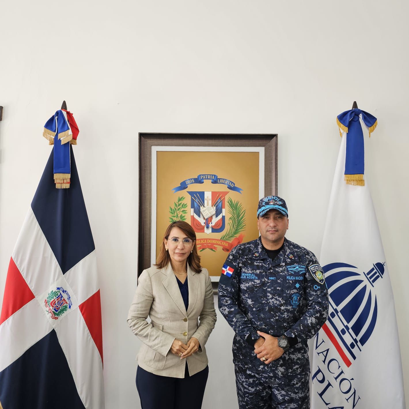 Gobernadora provincial de Puerto Plata recibe credenciales del nuevo director regional Norte de la Policía Nacional