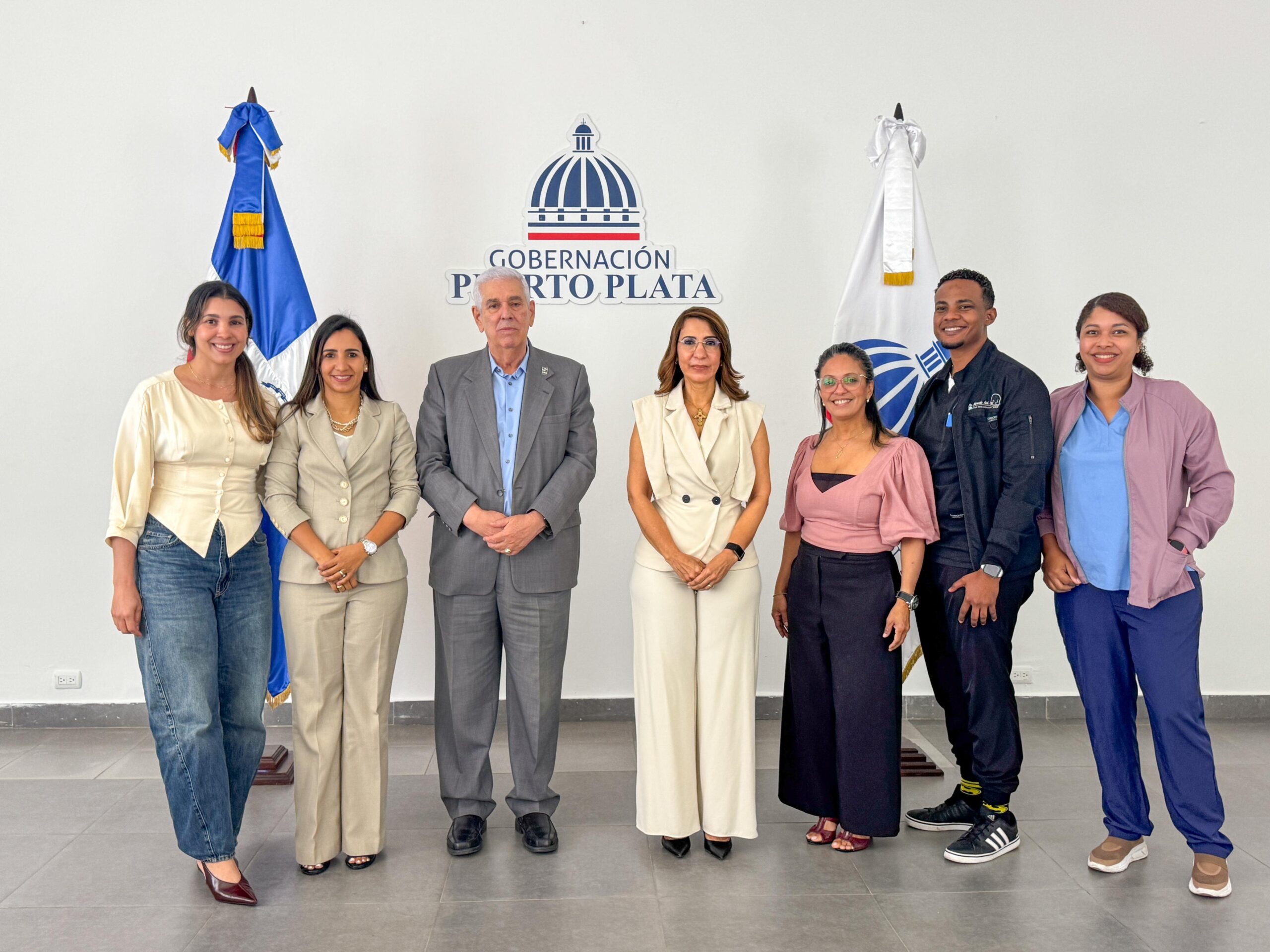 Gobernadora Claritza Rochtte participa en actividad de la Coordinación Provincial de Salud Bucal en Puerto Plata