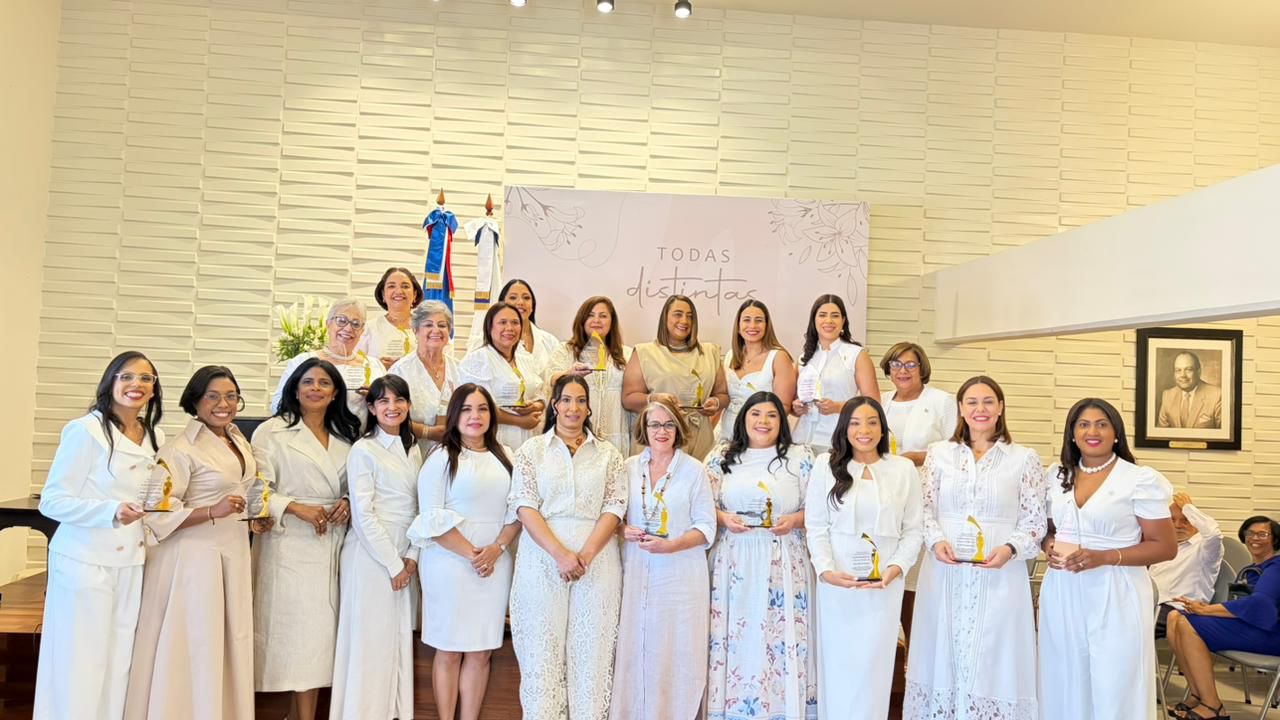 Conmemoran el Día Internacional de la Mujer con acto en la Sociedad Cultural Renovación