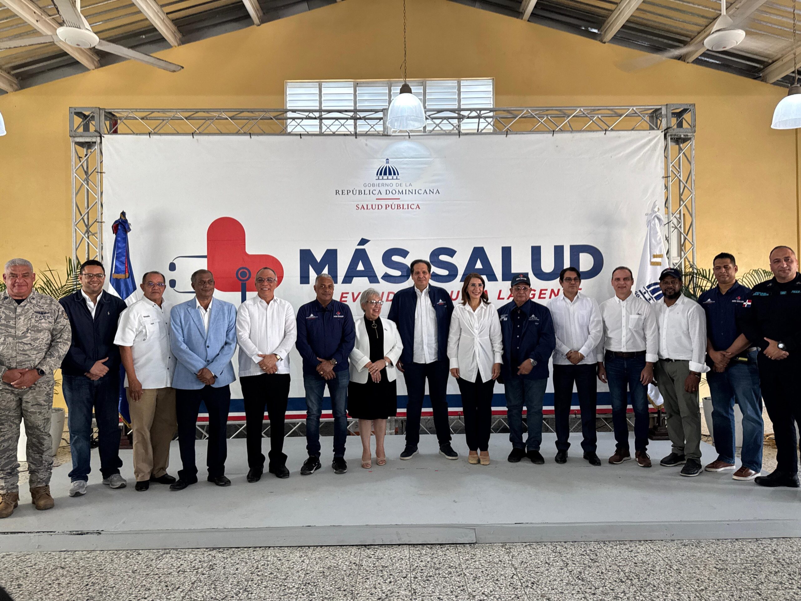 Claritza Rochtte participa en jornada que acerca servicios de salud a la población