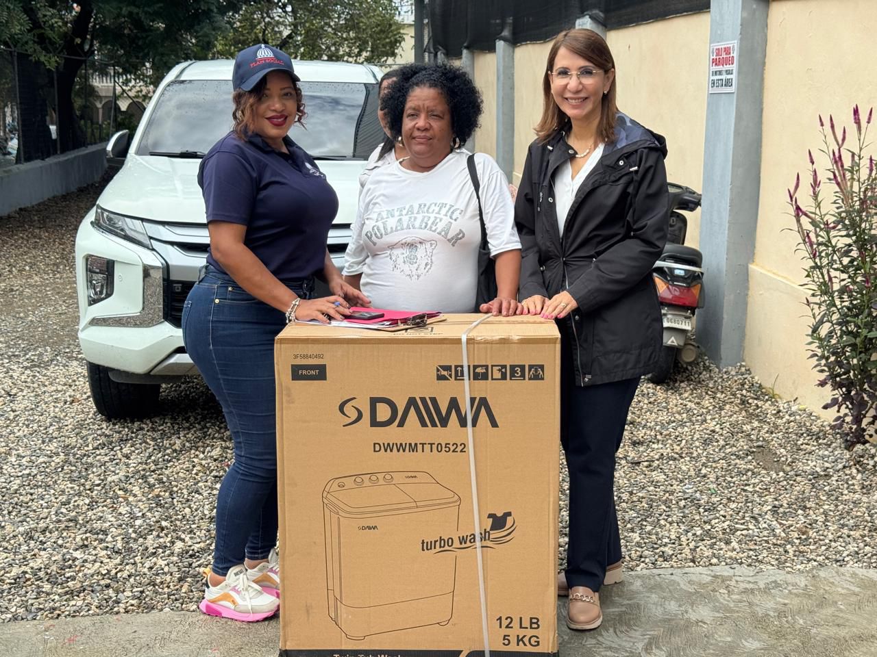 Gobernacion de Puerto Plata impulsa apoyo social con donación a centro de rehabilitación