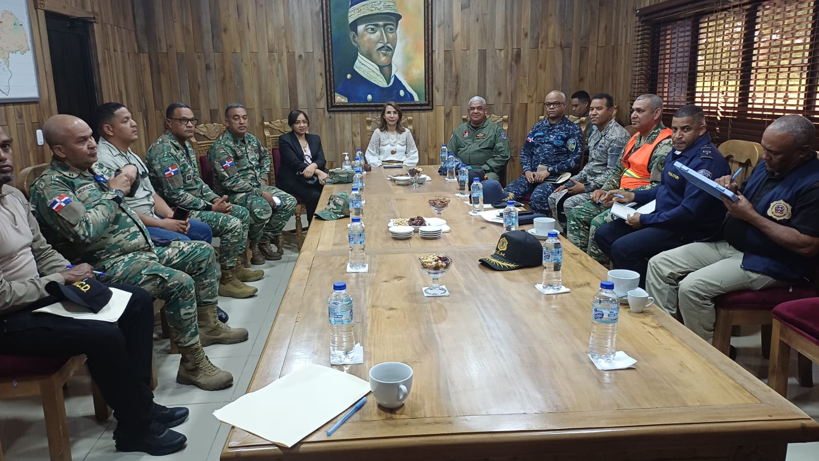 Mesa de Seguridad evalúa avances y refuerza estrategias de prevención del delito en Puerto Plata