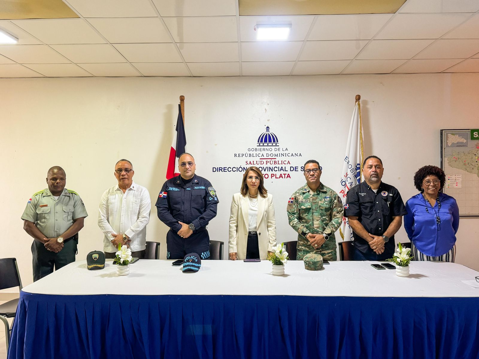 Gobernadora Claritza Rochtte participa en taller para fortalecer la gestión de riesgos y respuesta ante desastres en Puerto Plata