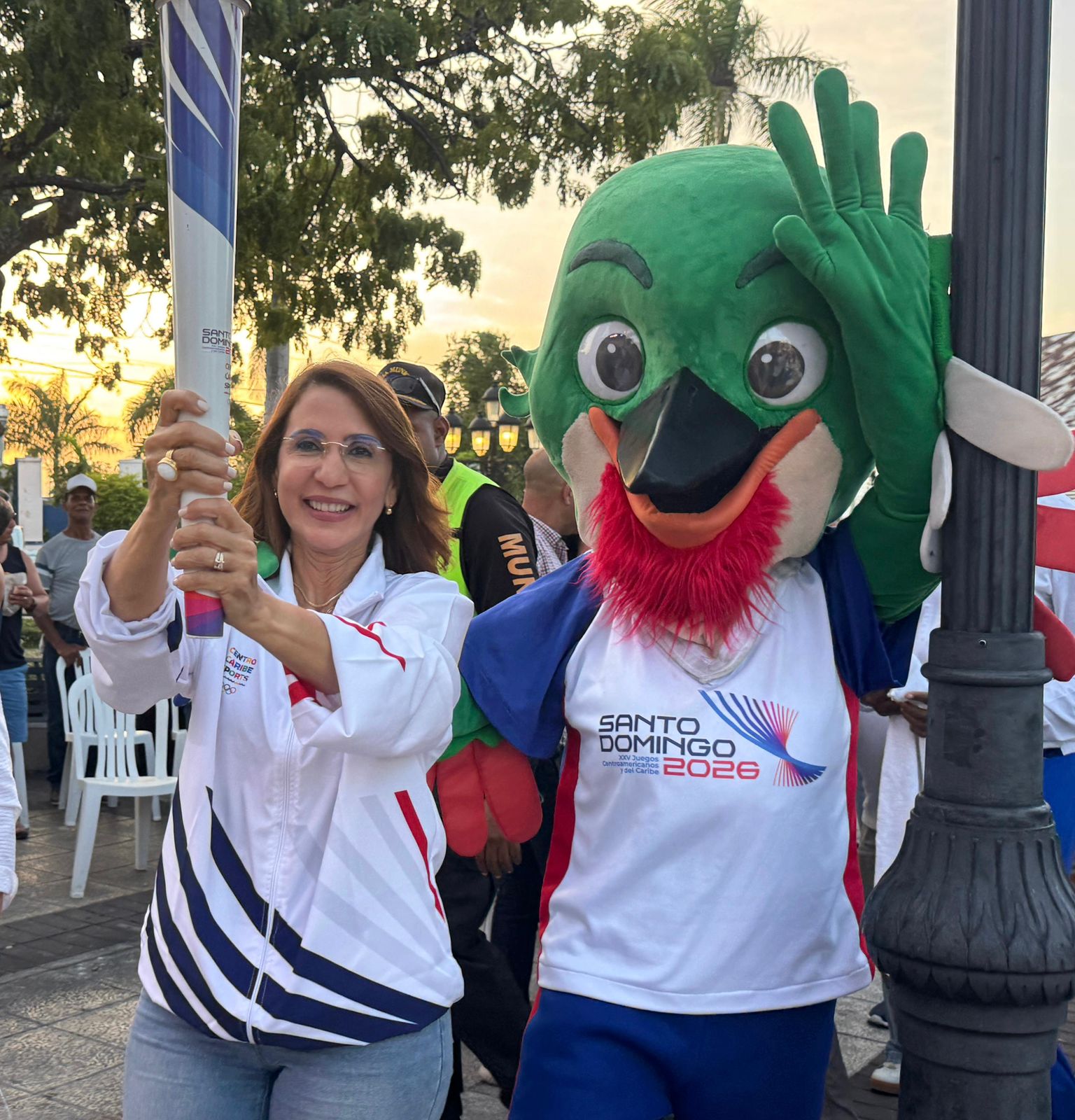 Gobernadora Claritza Rochtte participó en recorrido de la Antorcha de los Juegos Centroamericanos y del Caribe Santo Domingo 2026